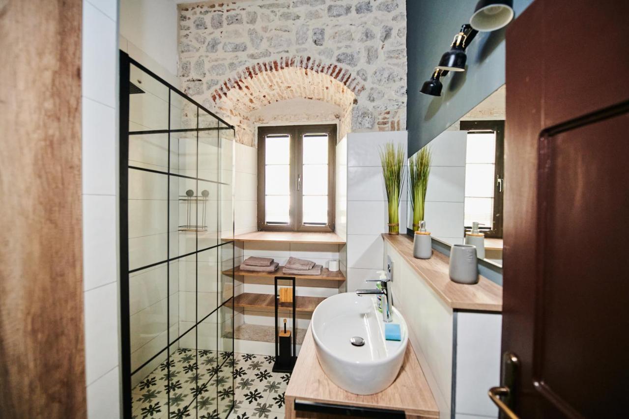 Luxury Palace Apartment Котор Экстерьер фото
